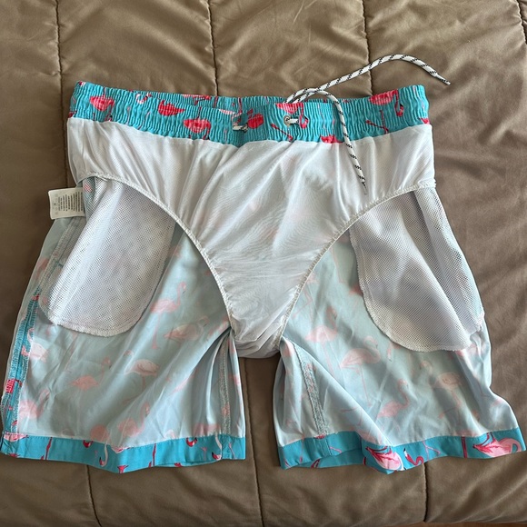 138 MaaMgic Men's Swim Trunks with Mesh Lining - Picture 2 of 7